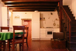 Mimi's studios